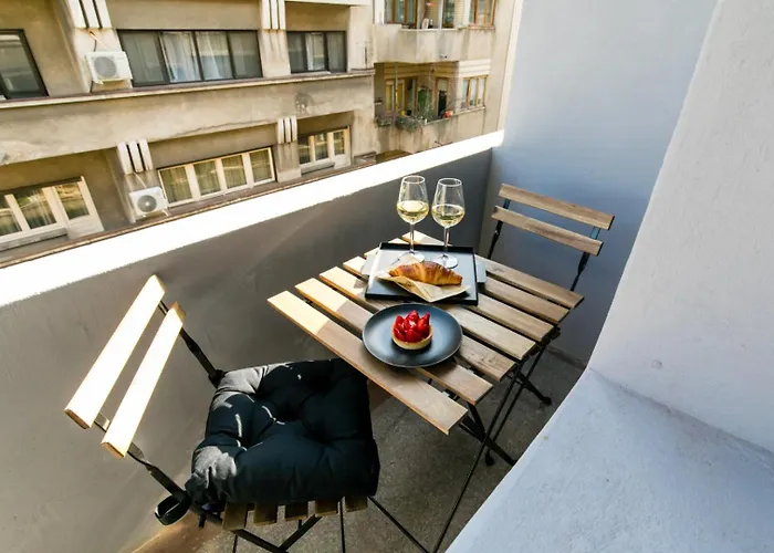 Heart Of The - Cozy In Prime Location